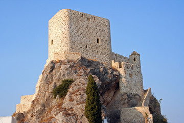 Fototapeta na wymiar Castillo de Olvera en Cádiz (España)