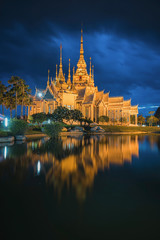Fototapeta premium Wat Non Kum Temple in thailand