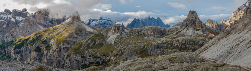 Fototapeta na wymiar Rifugio Locatelli, Dolomites, South Tyrol, Italy 