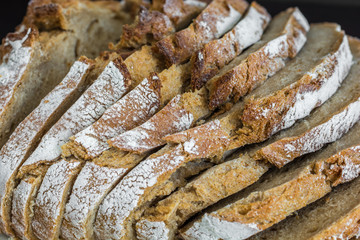 Leckeres frisches Brot mit knuspriger Kruste