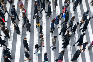 Menschen auf dem Weg zur Arbeit