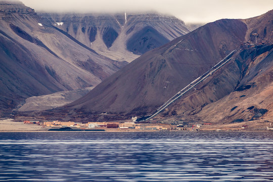 Pyramiden coal mining settelment