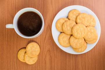crackers biscuits on wooden background