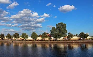 train at docks