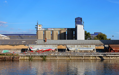 Docks