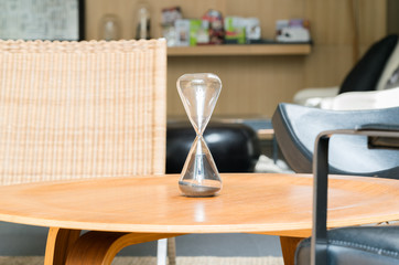 hourglass
