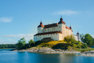 Lacko Slott, Sweden