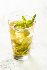Ice apple tea with mint