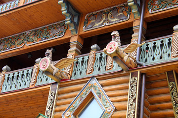 Obraz premium Wooden building in the old Russian style in The Izmayilovsky Kremlin