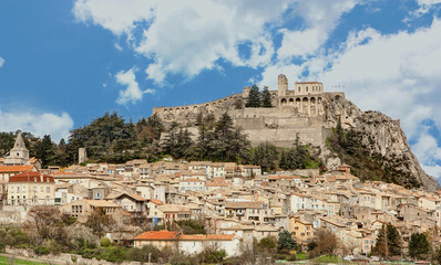 Fototapeta na wymiar Sisteron - alpes-de-haute-provence