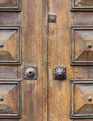 old the wooden door close-up