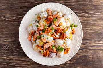 Salmon and young potato warm salad with a lemony yogurt dressing
