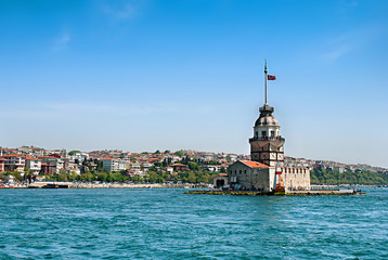 Fototapeta na wymiar The Maiden's Tower in istanbul, Turkey