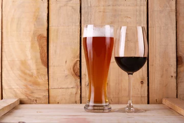 Papier peint photo autocollant rond Alcool Beer versus wine