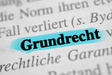 Grundrecht - blau markiert