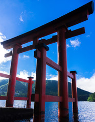 箱根神社の赤鳥居