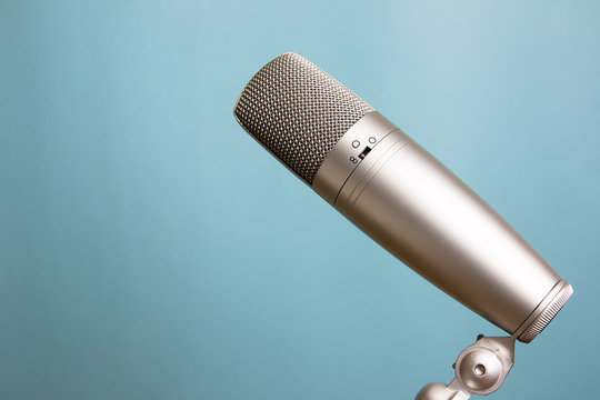 Retro style microphone