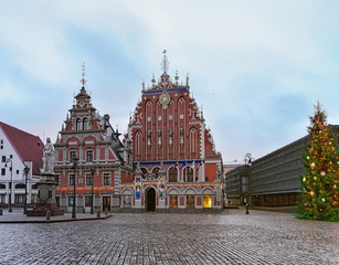 Fototapeta premium House of the Blackheads and Christmas tree in Riga