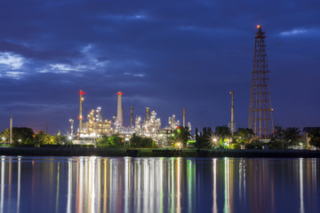 Fototapeta premium PANORAMA , Sunrise, oil refinery factory industry plant at twili