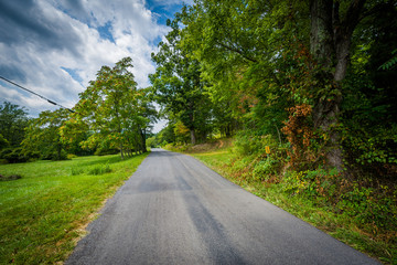 Country road in the rural Shenandoah Valley, Virginia.