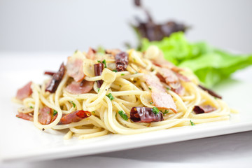 Dried Chili and Bacon Spaghetti