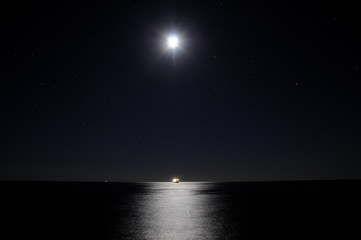 Fototapeta na wymiar Luna e Mare