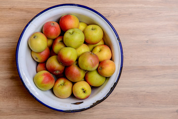 apples on wooden ground from above