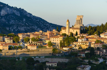Obraz premium La turbie and trophee des alpes, french riviera