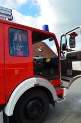 Fototapeta premium Feuerwehr Bielefeld, roter LKW