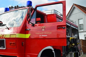 Feuerwehr Bielefeld, roter LKW