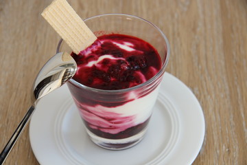 Nachspeiße mit Früchten