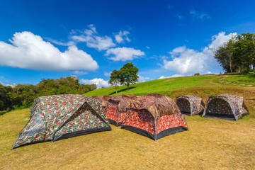 Obraz premium Colorful tents camping at Doi Samer Dao , Sri Nan National Park, Nan Province, Thailand