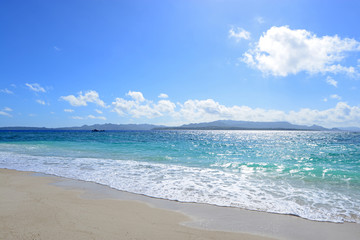 沖縄の美しい海とさわやかな空