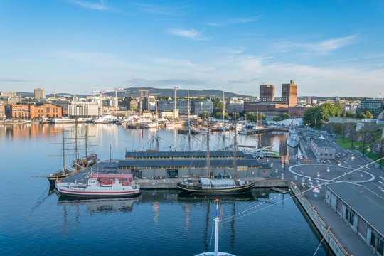 Oslo – Hafen bei Tag
