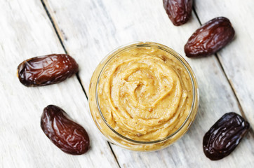 Dates pasta