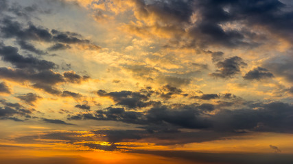 Obraz premium Piękne niebo zachód słońca