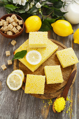 Lemon pie with coconut