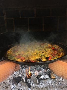 paella tradicional valencia a fuego