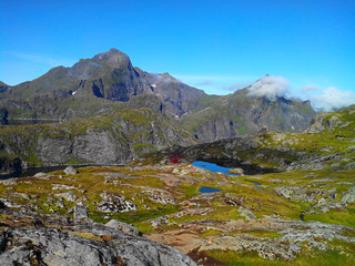 Panorama de Norvège la tradition les montagnes les sommets et fjords