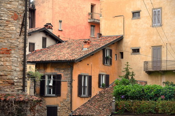 Fototapeta na wymiar old window in Bergamo Italy