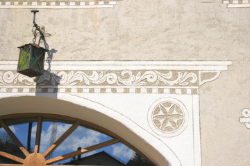 Detail of a traditional house with sgraffito. Zuoz