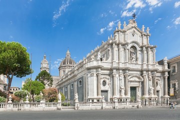 Fototapeta na wymiar Piazza del Duomo in Catania with Cathedral of Santa Agatha in Catania in Sicily, Italy