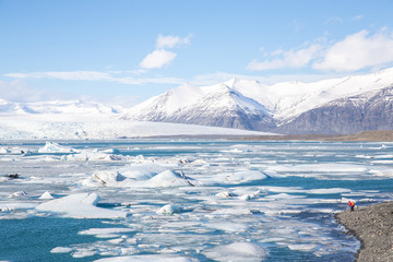 Fototapeta na wymiar Glacier ice lagoon in Jokullsarlon