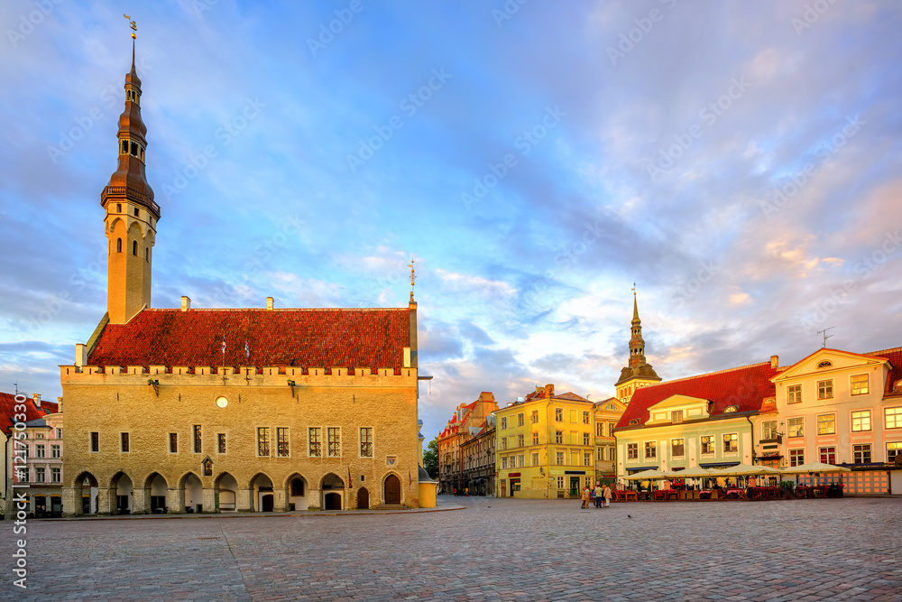 Wall mural Town Hall Square in the old Town of Tallinn, Estonia