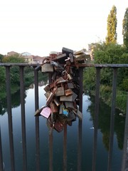 Lucchetti sul Lambro a Melegnano © Consuelo Di Muro