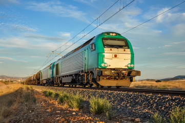 Tren de mercancías, ferrocarril, locomotora, España, Puertollano