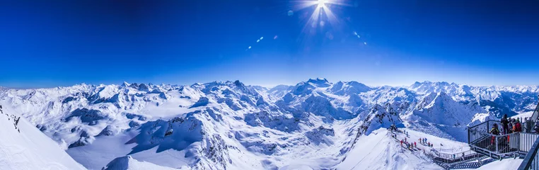 Fotobehang Winterpanorama vanaf Mont Fort met Mont Blanc © ttoennesmann