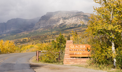 Entrance Glacier National Park Welcome Sign Marker Montana