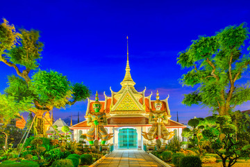 Fototapeta premium Two statue giant at churches Wat Arun, Bankok Thailand.