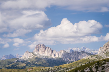 Obraz premium Scenic view of majestic rock formation in Italian Dolomites. UNESCO World Heritage Site.